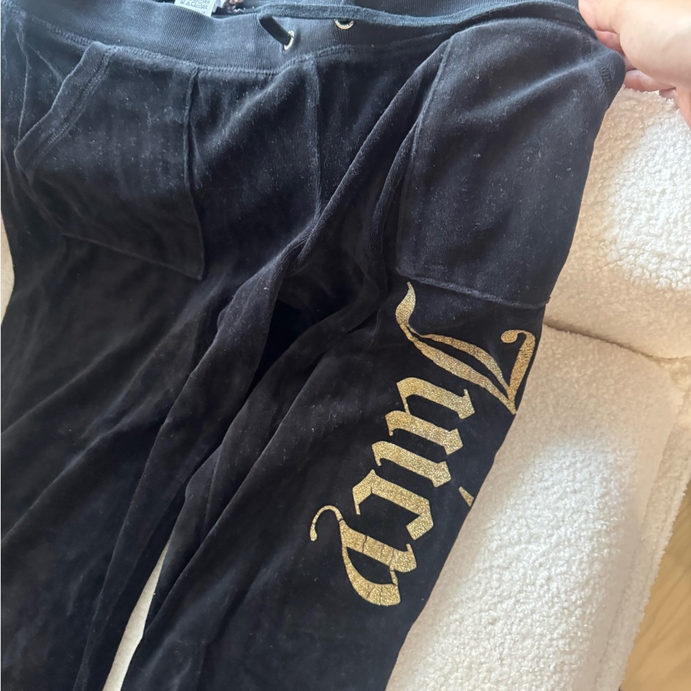 Juicy Couture Black Velour Jogger Set - Picture 4 of 6